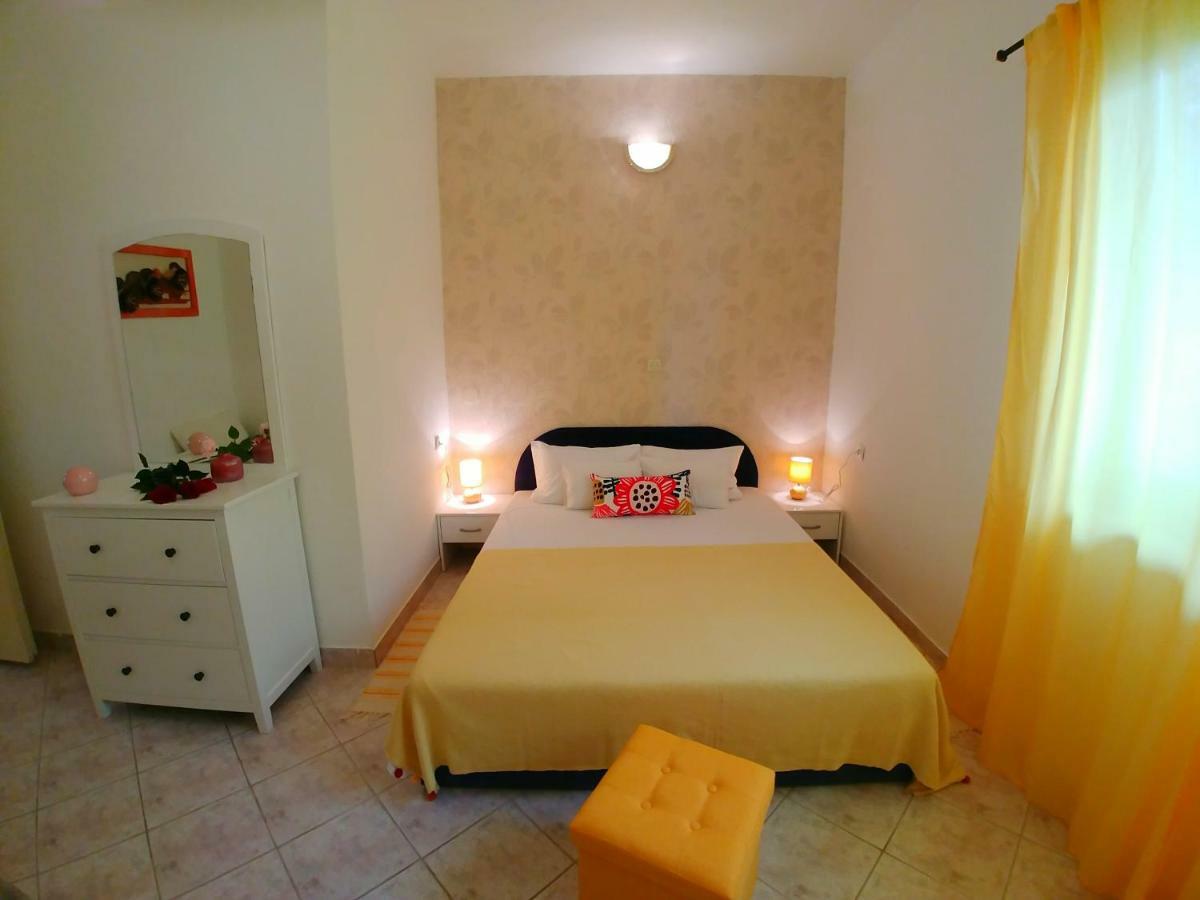 Apartments Marija Karlobag Kültér fotó